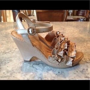 Born crown wedges